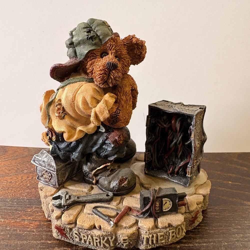 Vintage Boyd’s Bears Style 227716V Sparky and the Box Collectible Gift